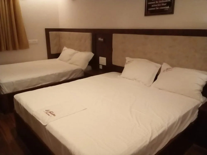 Le Emmaus Residency