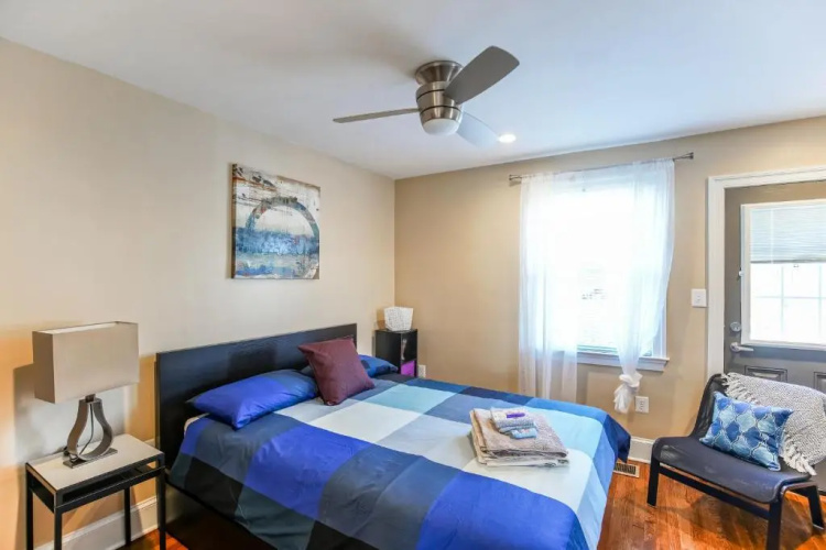 Luxurious DC Townhome ideal for Large Families plus Free Parking