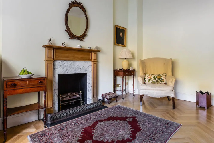Stylish Flat Close To Victoria Station