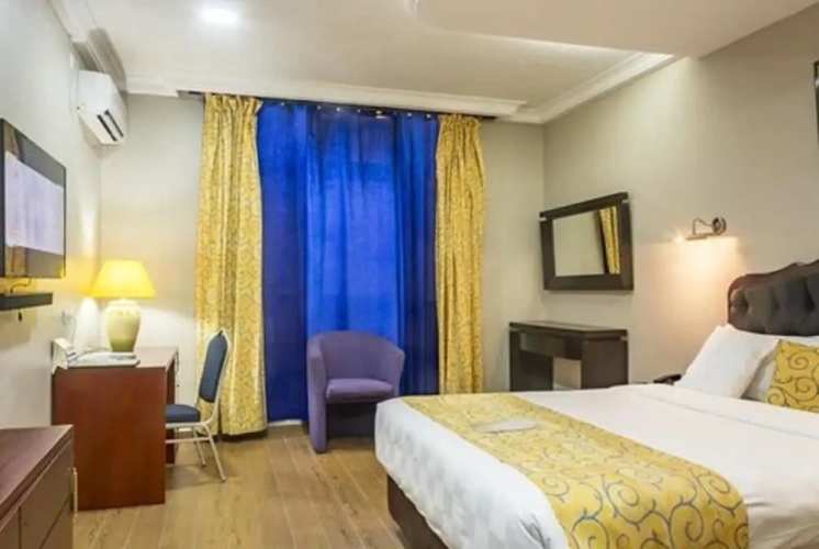 1 Bedroom Apartment