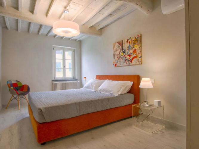 House Glicine Lucca