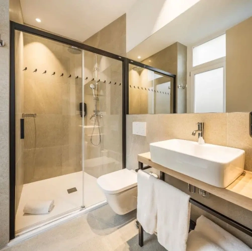 1 Bedroom Apartment with balcony