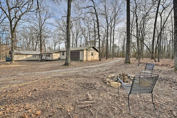 'hidden Oaks' Broken Bow Vacation Rental, Pets OK!