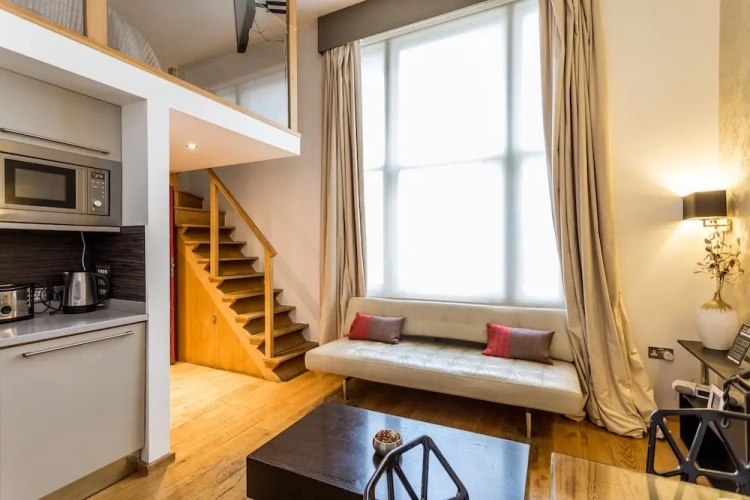Triple Duplex Studio