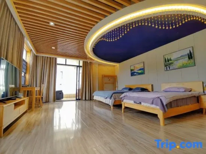 Standard Twin room with mountain view