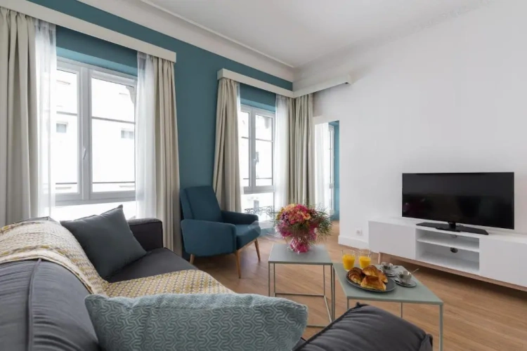 2 Bedrooms Apartment