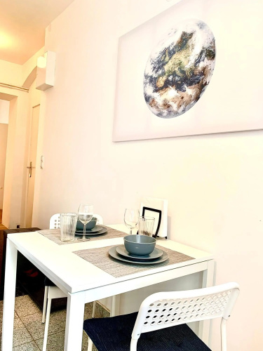 Urban Contactless Apartment