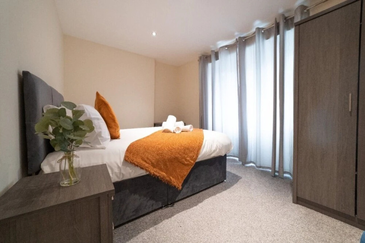 Three Bed Apt Beach View Brighton by Sojo Stay