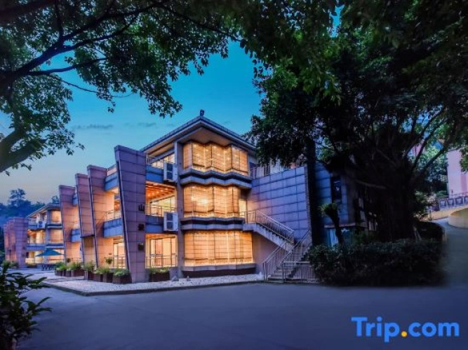 Shanyin Qiuming Hotel