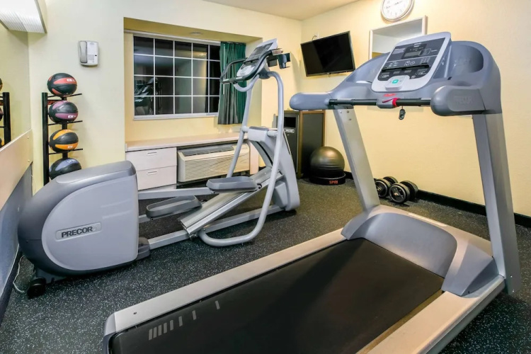 Days Inn And Suites Pryor