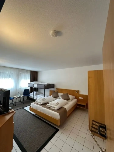 Standard Quadruple room with city view
