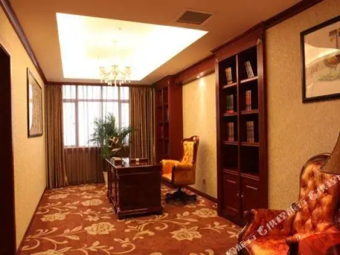 Huayun Hotel