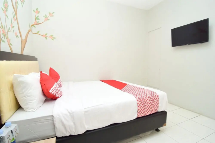 OYO 1040 Ace Hotel