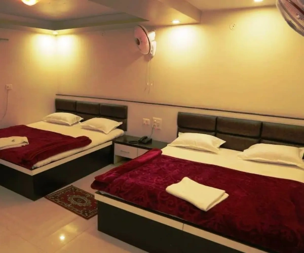 Standard Triple room