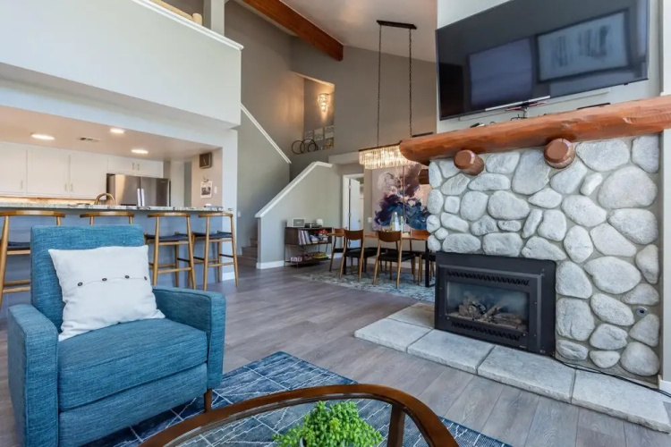 SnowCreek 909 Phase 5 - Two Bedroom Condo