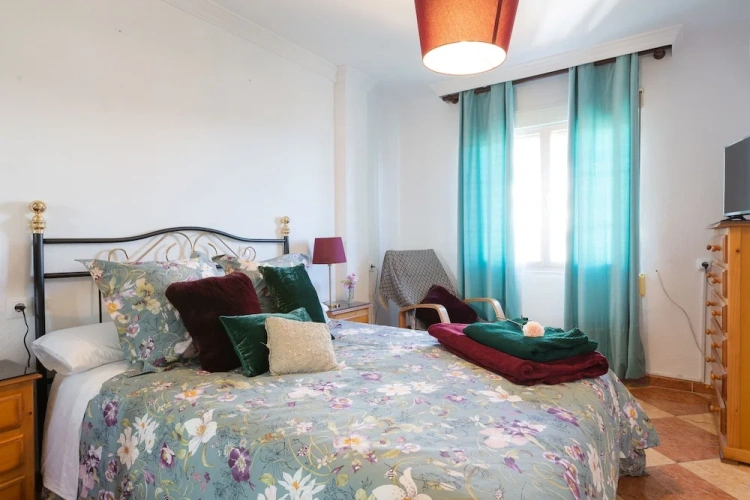 2 Bedrooms Family Apartment with balcony and with sea view