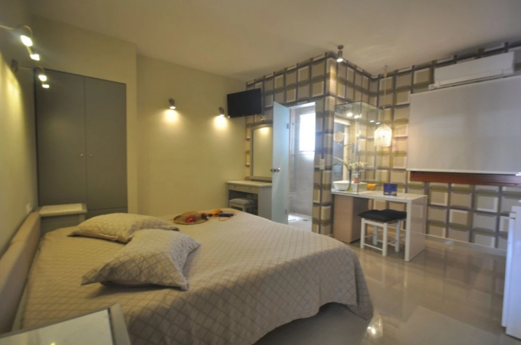 Ariadnes Holiday Accommodation II