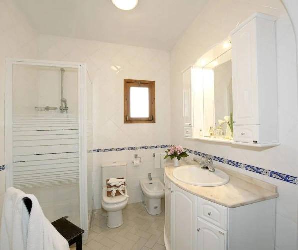 3 Bedrooms Villa