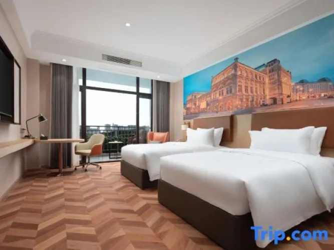 Deluxe Twin room with balcony