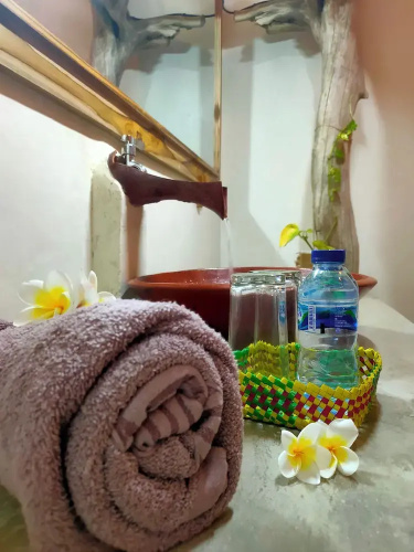 Vanaya Lodge