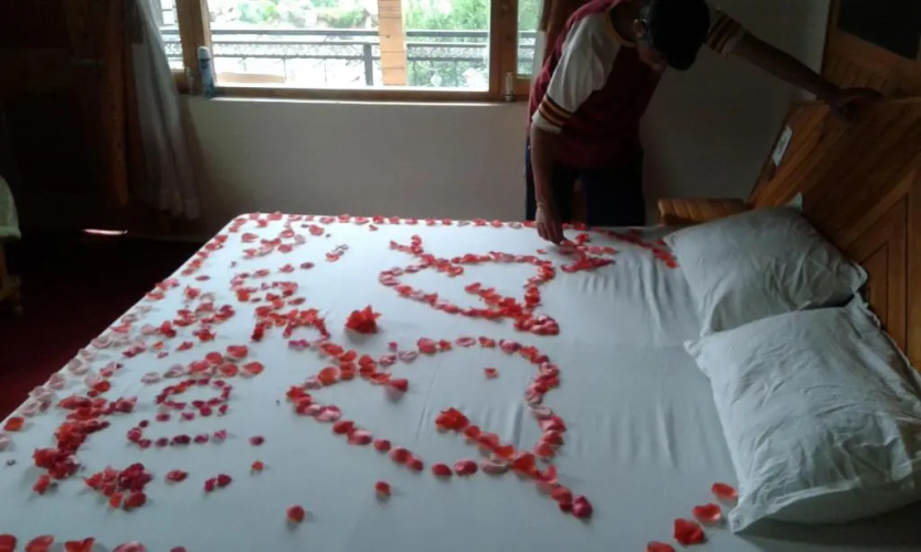Red Rose Cottages Manali