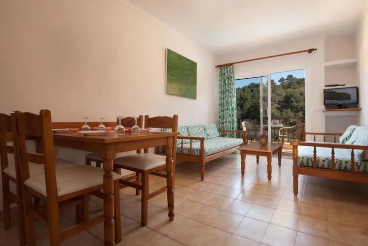Apartment - 2 Bedrooms with Pool and WiFi - 103218