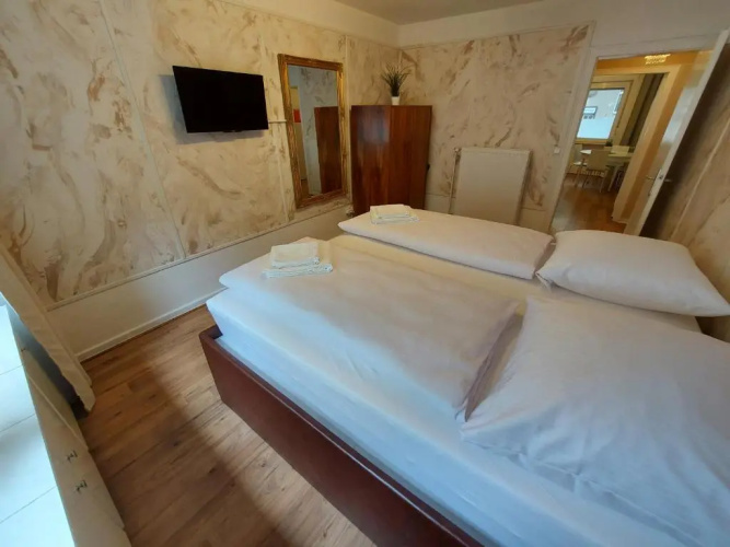 Vintage Apartment