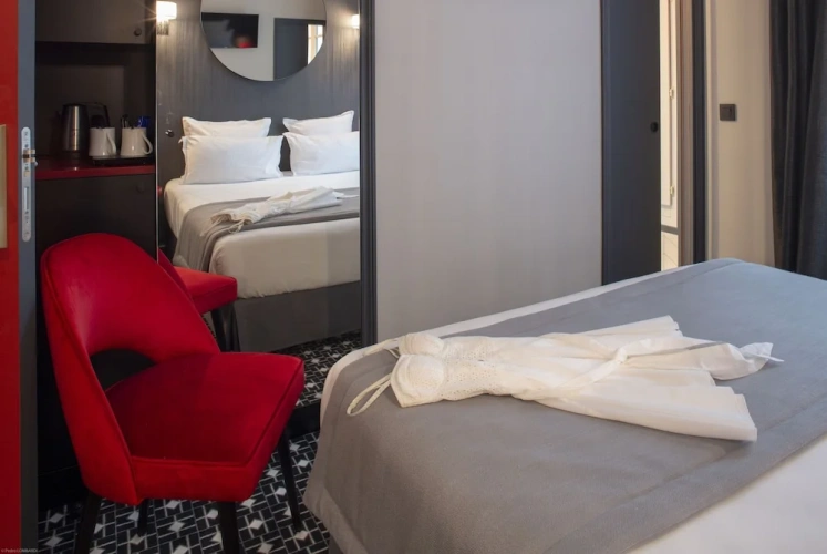 Standard Club room
