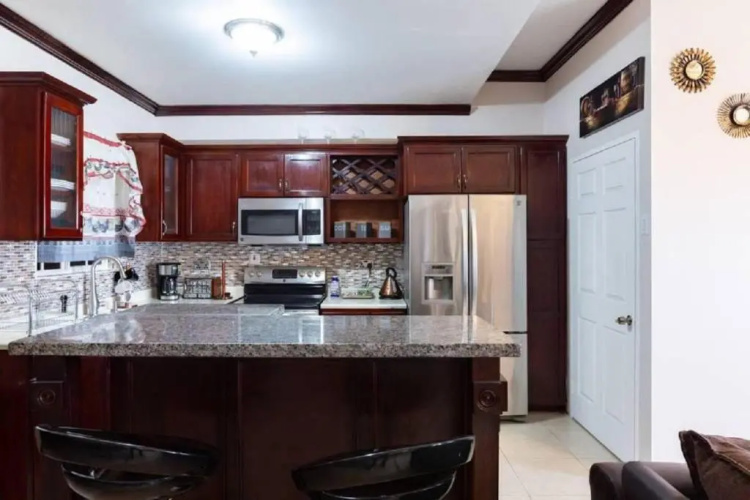 Loft - Sleeps 4 - Parking - Balcony