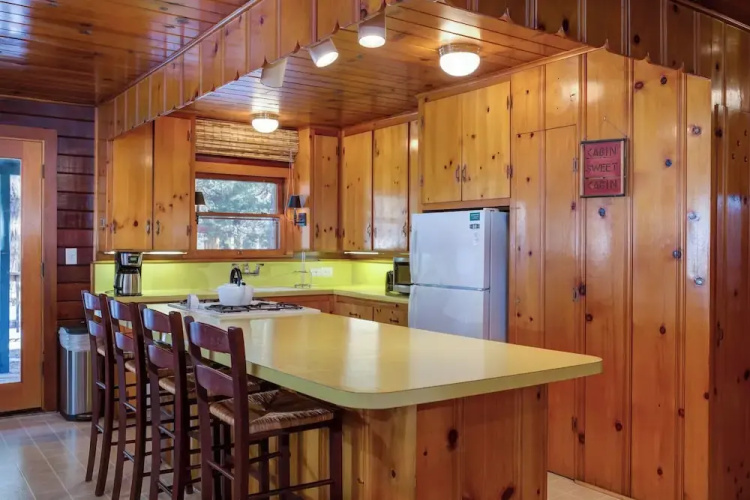 Hansen Cabin