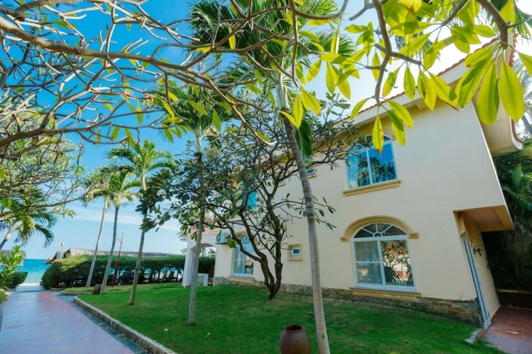 3 Bedrooms Family Villa