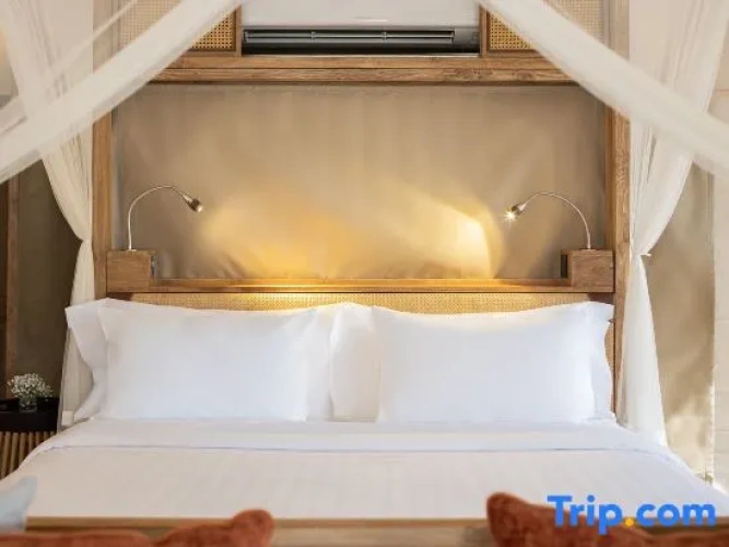 2 Bedrooms Tent with lake view