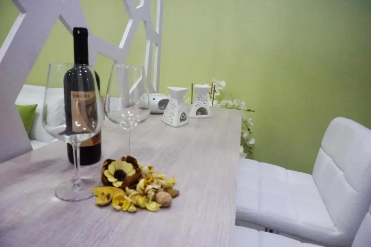 Lazuli Beachfront Apartment 405