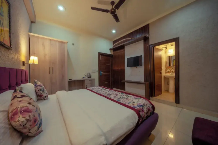 Hotel Hsr View Inn
