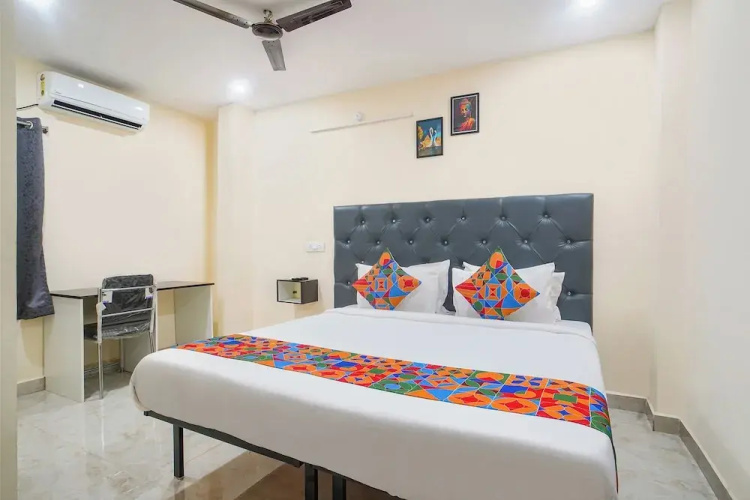 Fabhotel Sbr