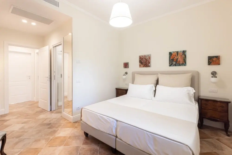 Luxury Sextuple Apartment