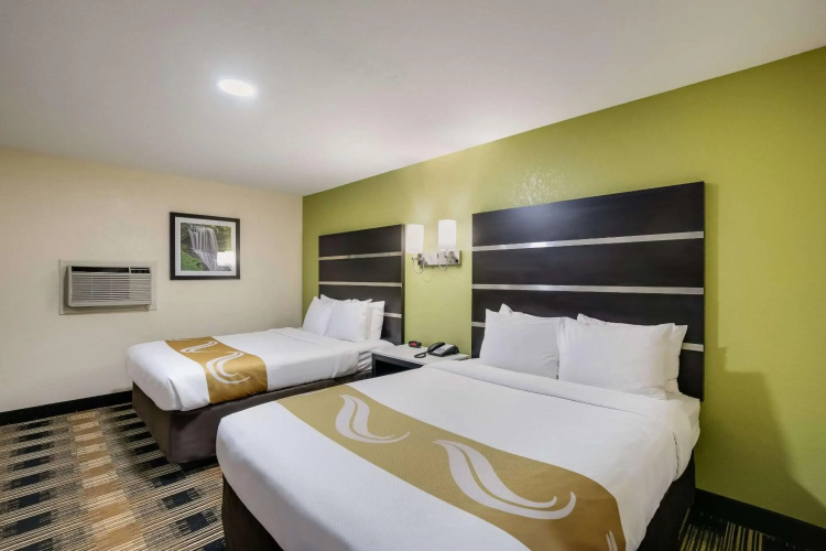 Quality Inn & Suites Mt Chalet