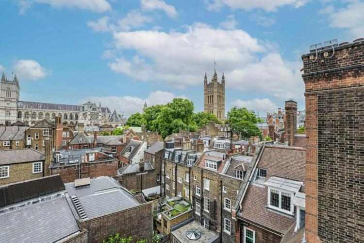 Westminster Apartments by DMONTRIO