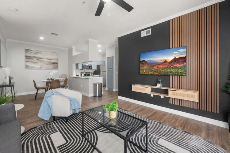 2 Bedrooms Apartment
