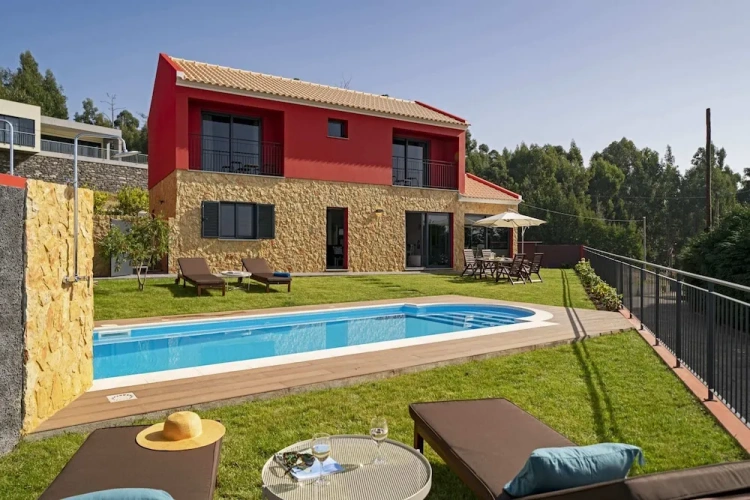 Villa with balcony and with sea view