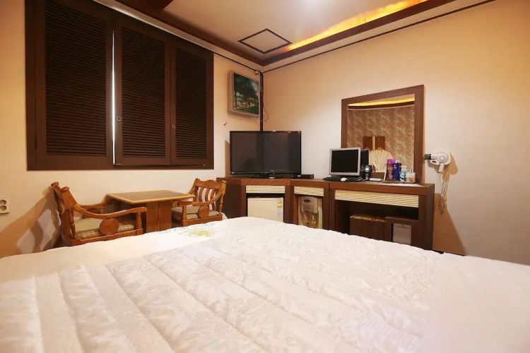 Cheongju Hotel 69