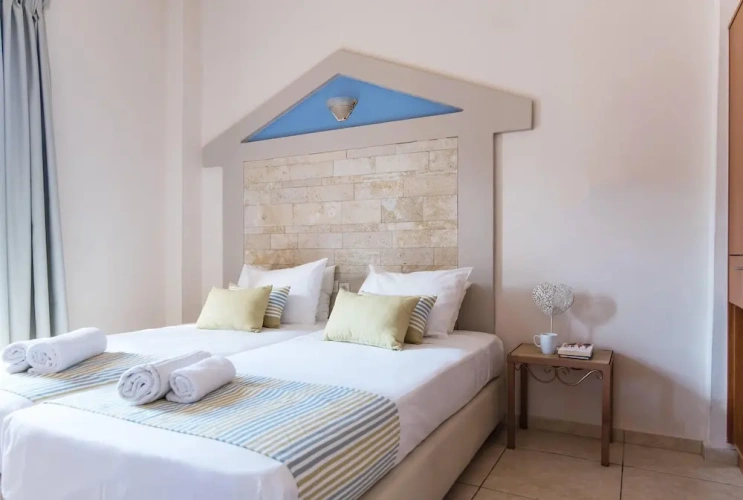 2 Bedrooms Apartment with balcony and with pool view