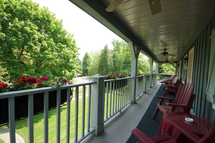 WeatherPine Inn