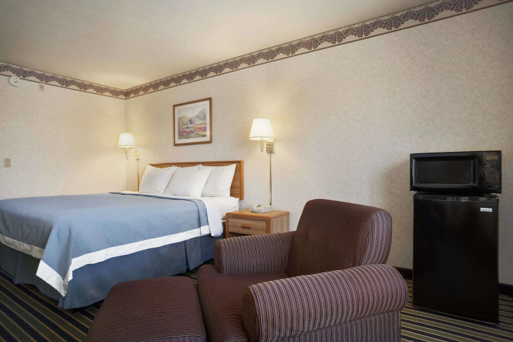 Days Inn Springville