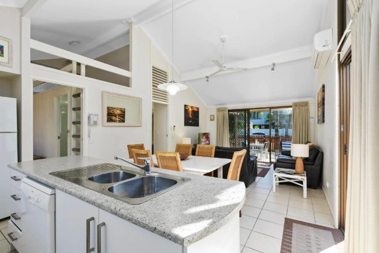 2 Bedrooms Villa