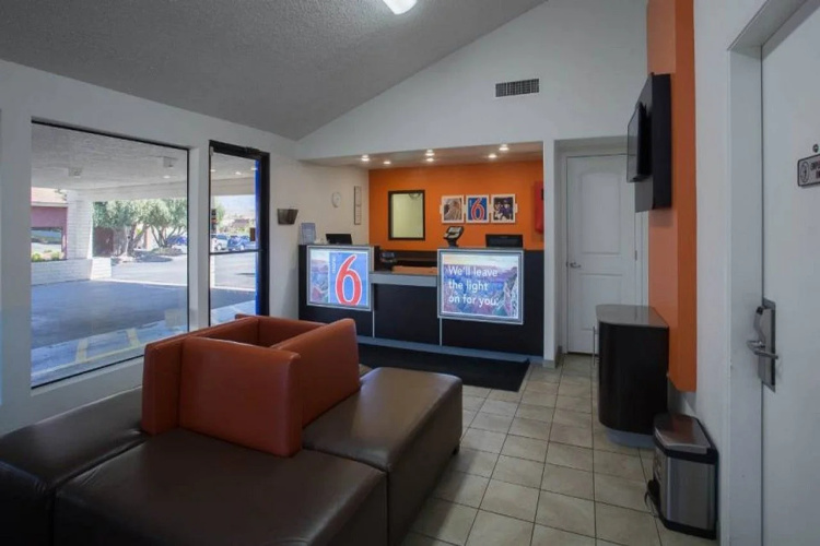 Motel 6 Kingman, AZ - Route 66 West