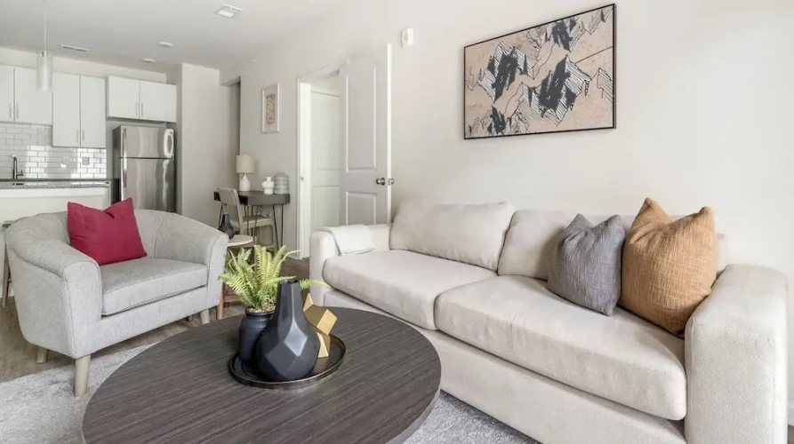 2 Bedrooms Apartment