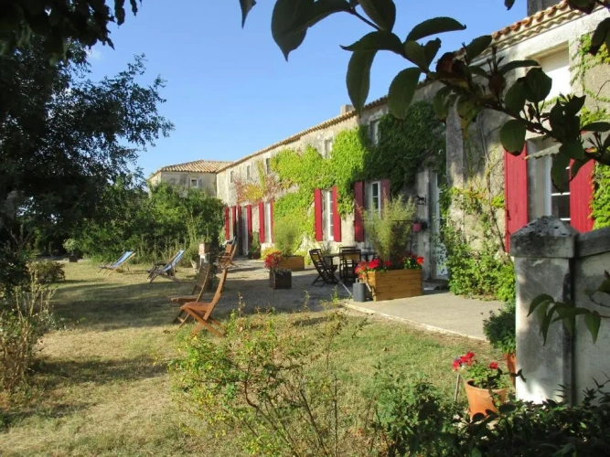 4 Bedrooms Cottage