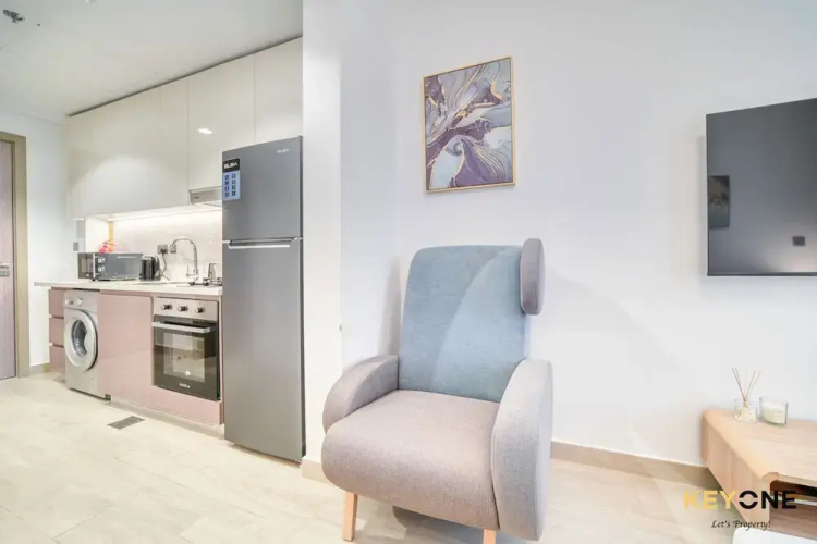 Spacious Azizi Riviera Studio
