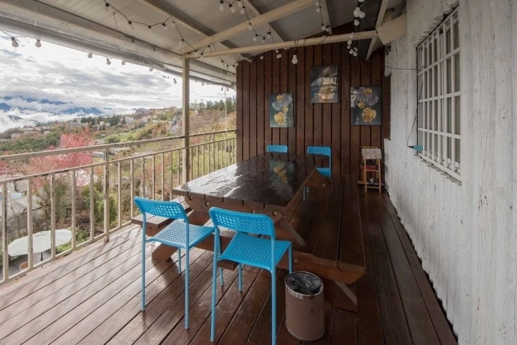 3 Bedrooms Deluxe Sextuple room